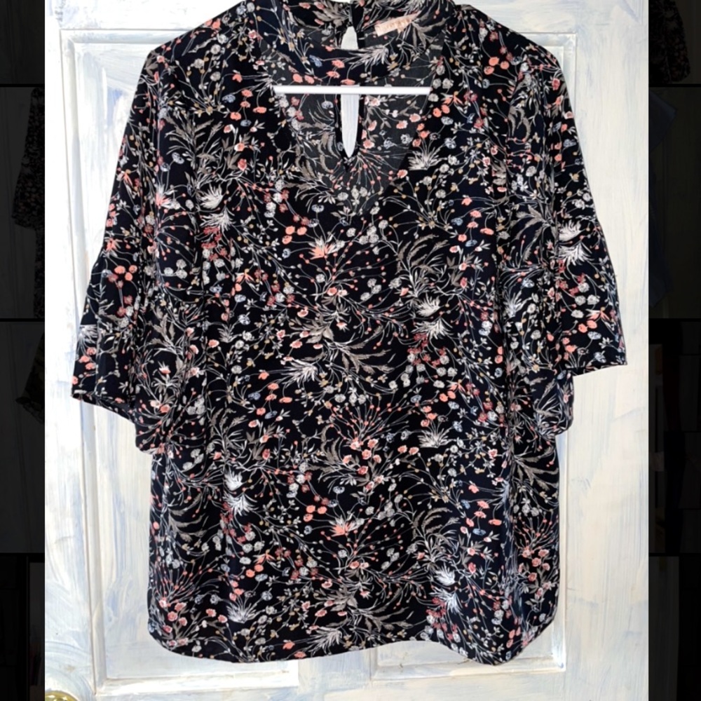 Floral Short sleeve blouse